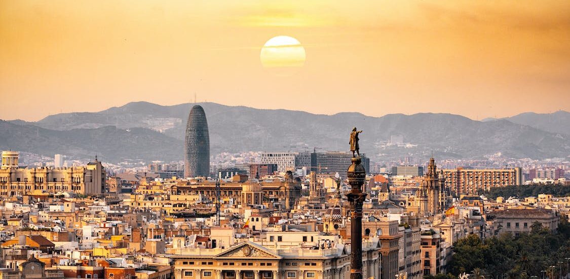 Book your flights, hotels and holiday packages to Barcelona