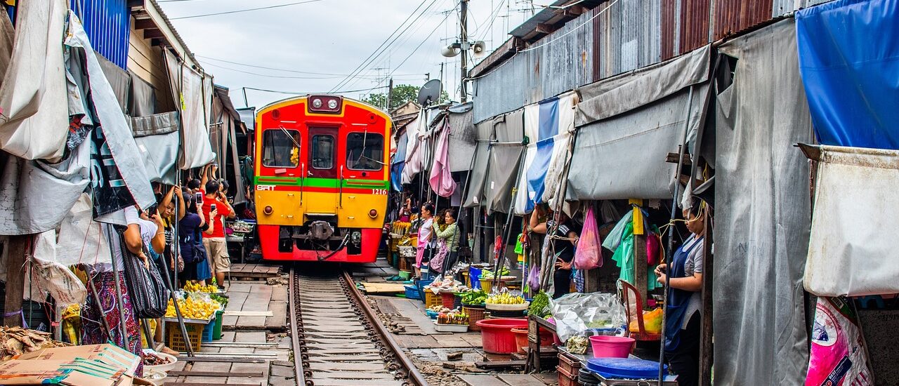 Book your flights, hotels and holiday packages to Bangkok