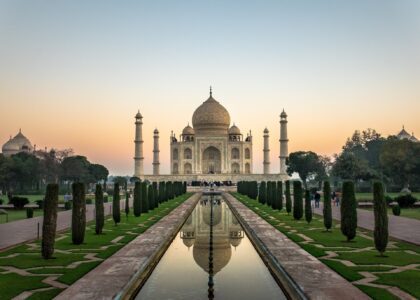 Book your flights, hotels and holiday packages to India